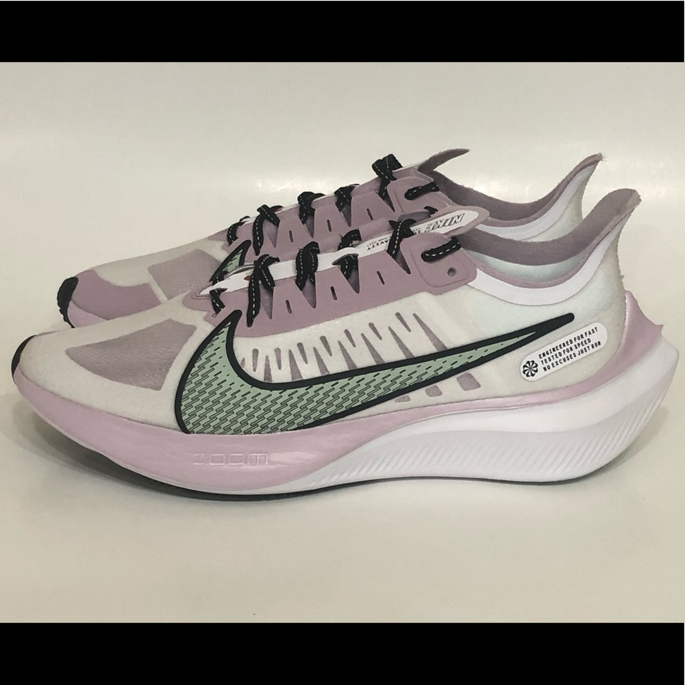 Nike Gravity Running Shoes‎